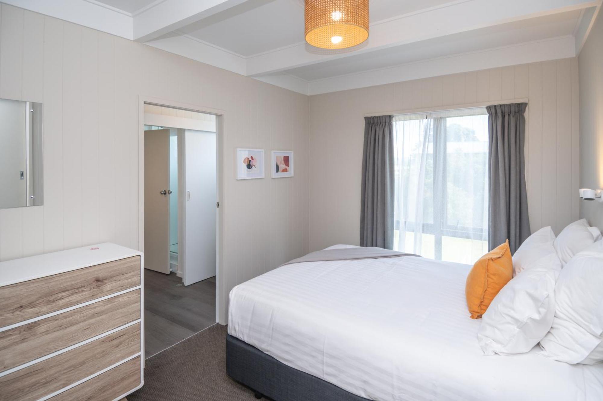 Whispering Sands Beachfront Motel Gisborne Exteriör bild