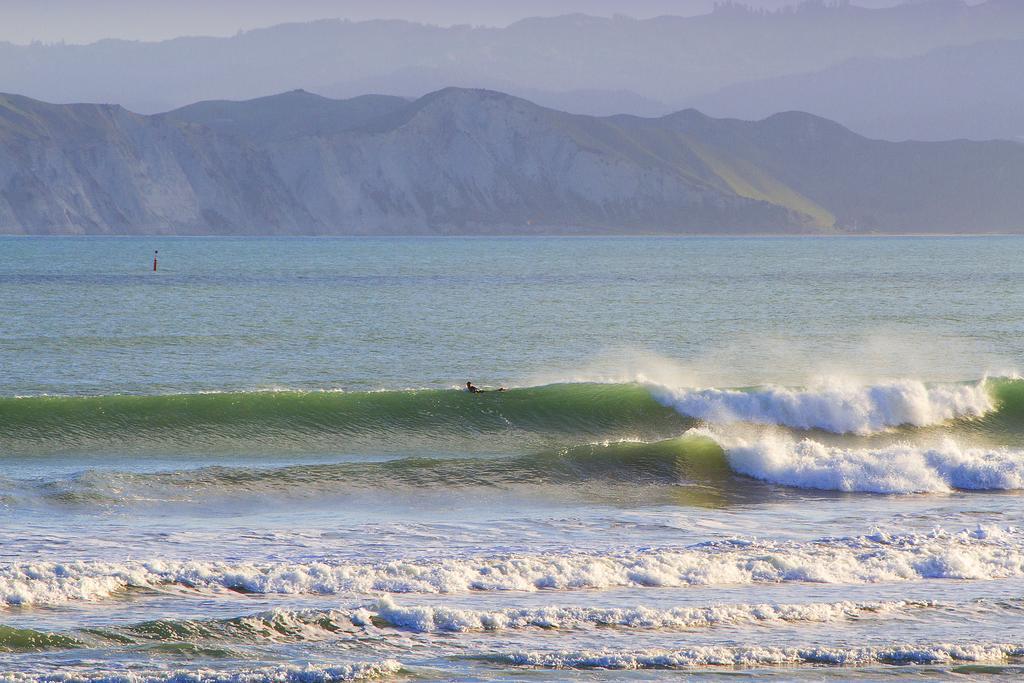 Whispering Sands Beachfront Motel Gisborne Exteriör bild